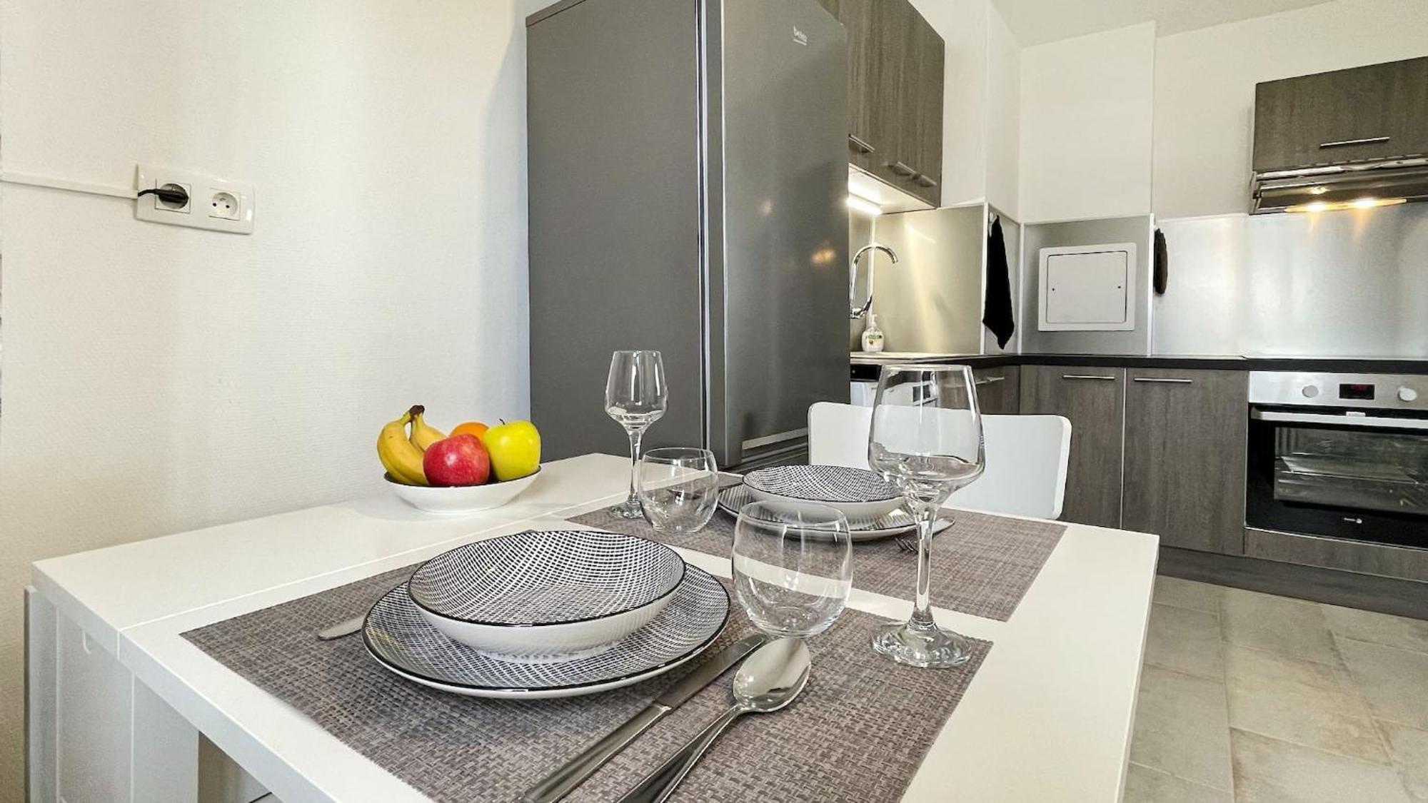 Homey Keola - Parking Prive Gratuit - Aux Portes De Geneve - Au Pied Du Tram - Appartement Avec 1 Chambre Et Un Grand Salon Avec Un Canape-Lit Ambilly Exterior foto